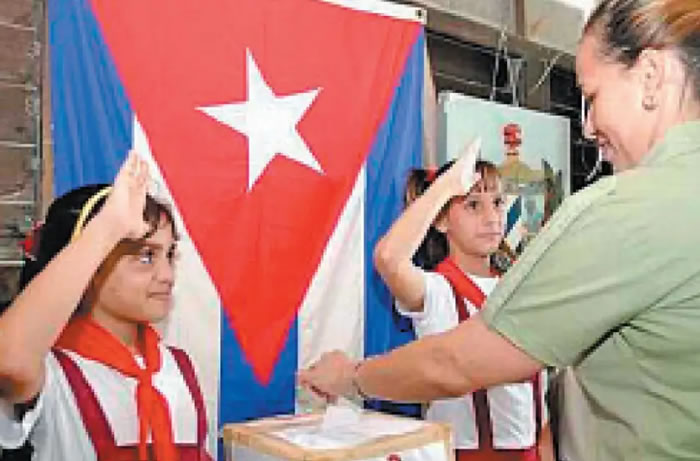 Autocracias electorales y elecciones totalitarias